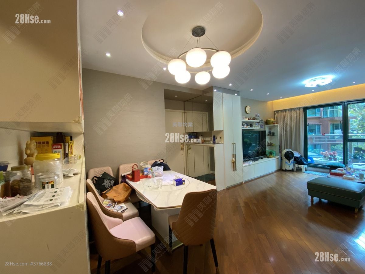 厅: 承峰 售盘 3 浴室 1,129 平方尺