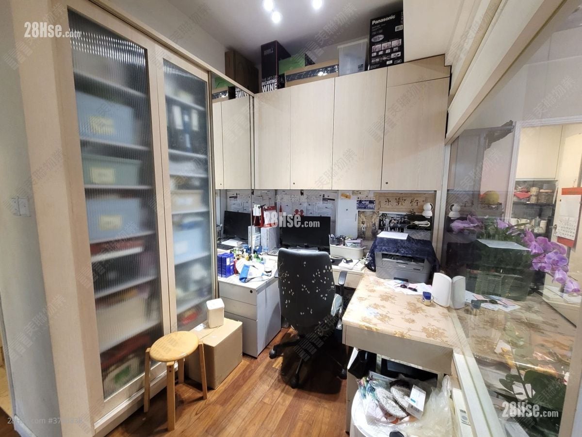 睡房 1: 承峰 售盘 3 浴室 1,129 平方尺