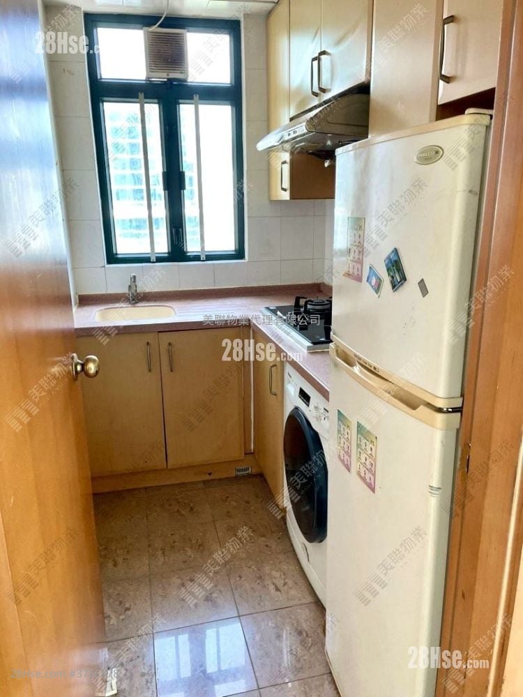 Jade Plaza Sell 2 Bedrooms 419 ft²