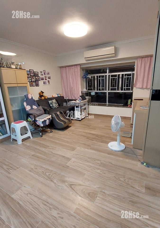 Greenview Terrace Sell 3 Bedrooms , 2 Bathrooms 660 ft²