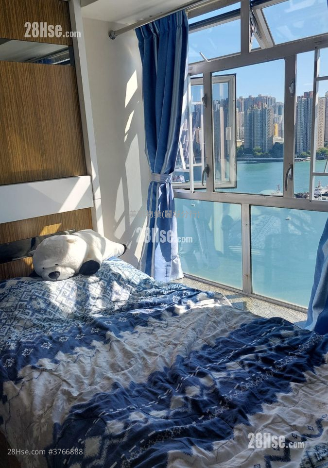 Greenview Terrace Sell 3 Bedrooms , 2 Bathrooms 660 ft²