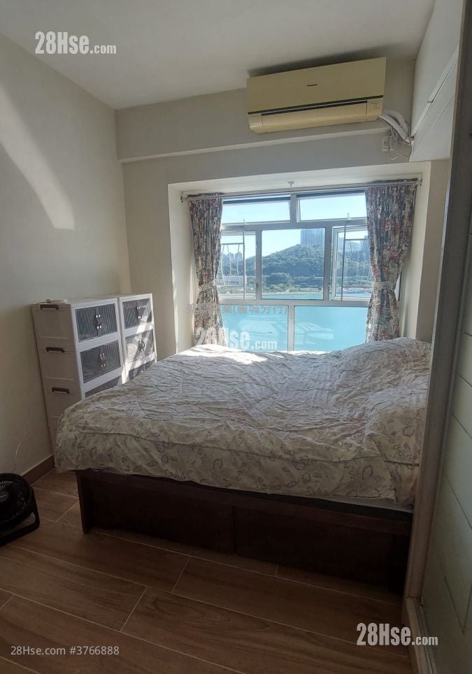 Greenview Terrace Sell 3 Bedrooms , 2 Bathrooms 660 ft²