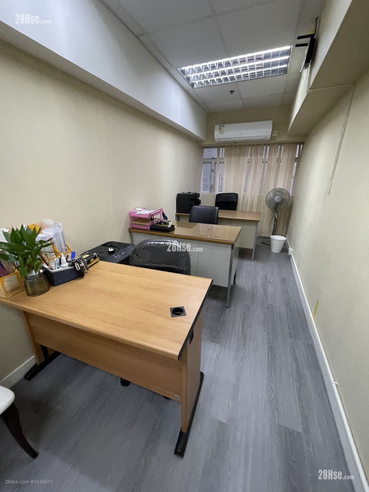 華衛工貿中心 租盤