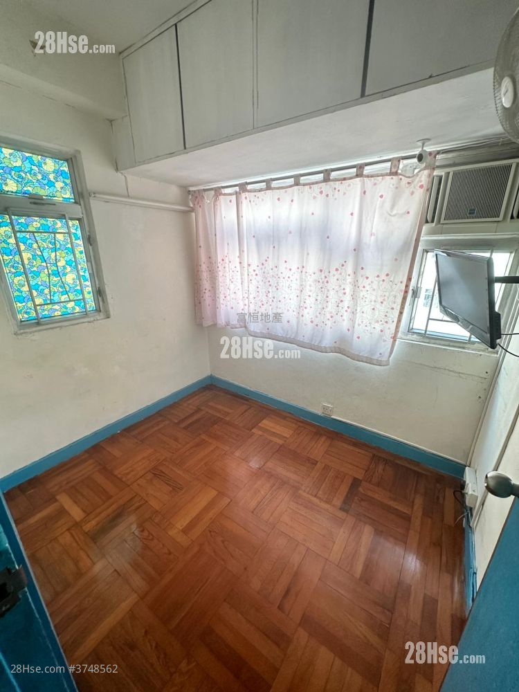 隆基大樓 租盤 1 房 , 1 浴室 277 平方呎