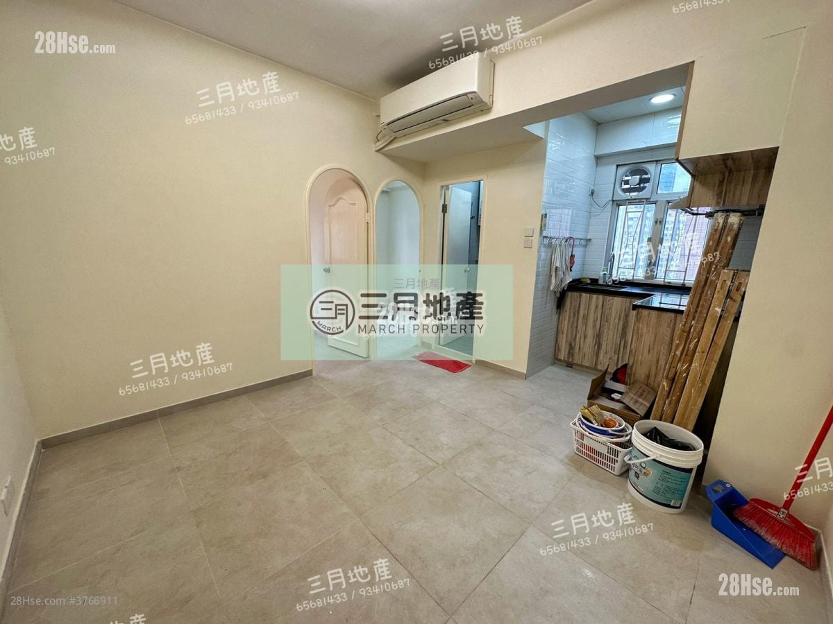 Cheng Hong Building Sell 2 Bedrooms , 1 Bathroom 302 ft²