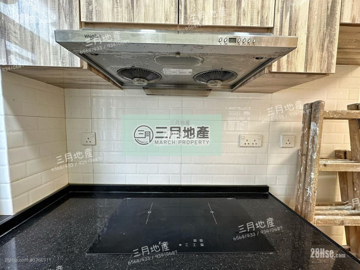 Cheng Hong Building Sell 2 Bedrooms , 1 Bathroom 302 ft²