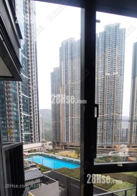 Seasons Place Sell 1 Bedroom 323 ft²