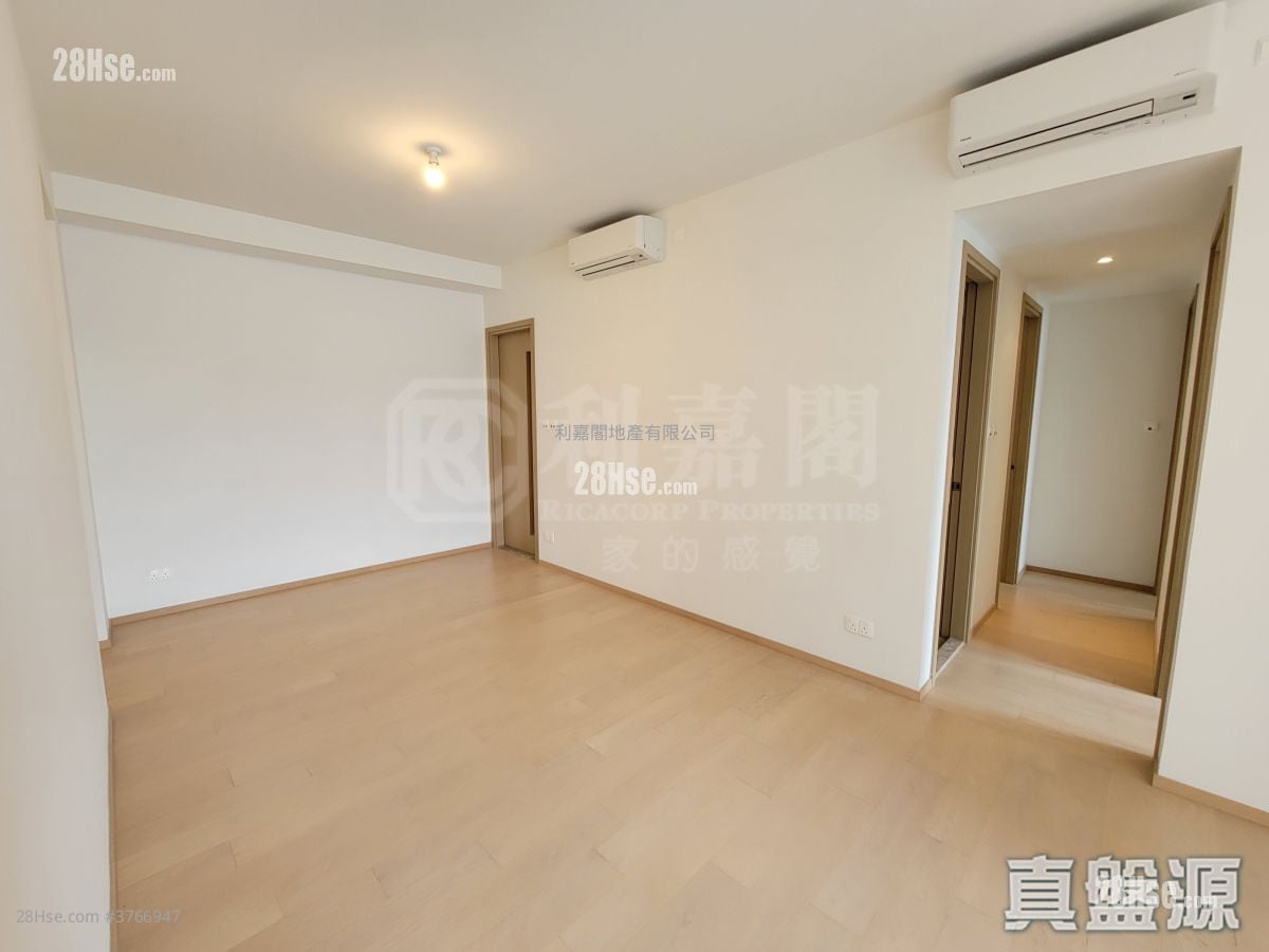 Lp6 Sell 3 Bedrooms , 3 Bathrooms 906 ft²