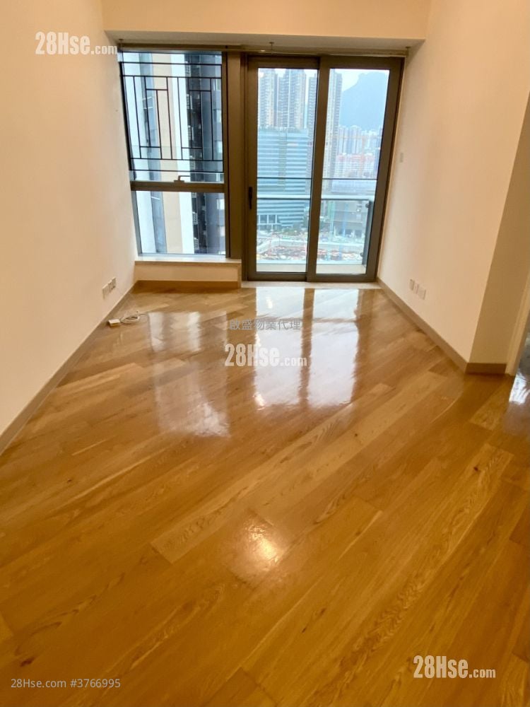 One Kai Tak(I) Sell 3 Bedrooms , 1 Bathroom 567 ft²