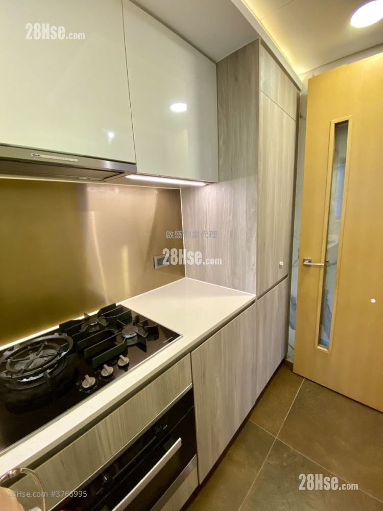 One Kai Tak(I) Sell 3 Bedrooms , 1 Bathroom 567 ft²