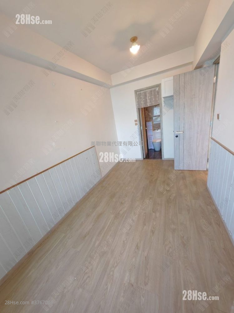 Sea To Sky Sell 3 Bedrooms 802 ft²