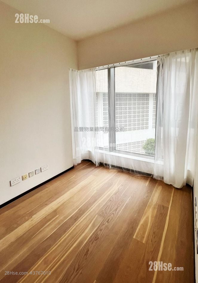 Regent Hill Sell 2 Bedrooms , 1 Bathroom 540 ft²