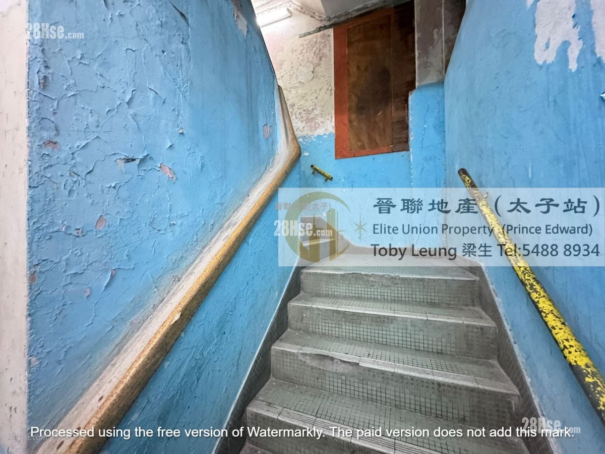 唐楼 售盘 2 房 , 1 浴室 300 平方尺