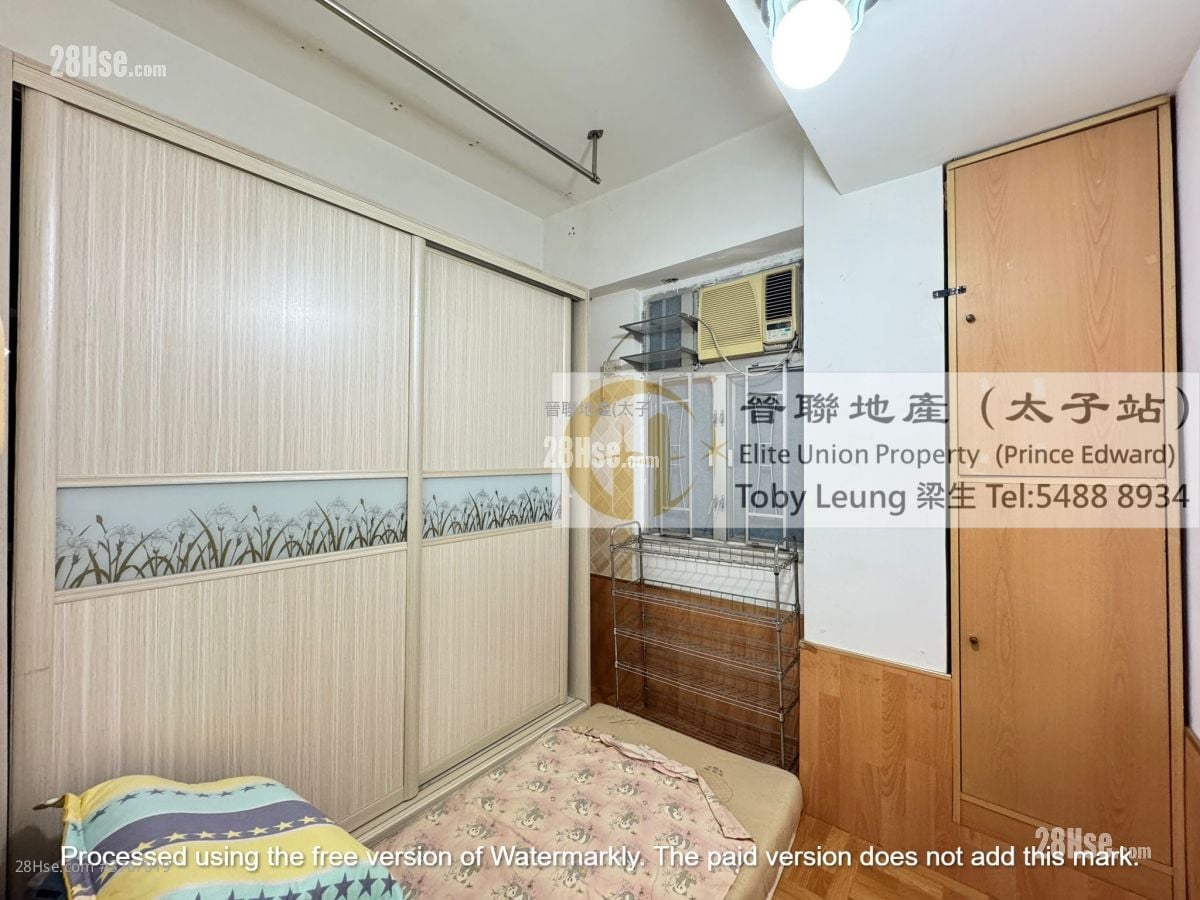 唐楼 售盘 2 房 , 1 浴室 300 平方尺