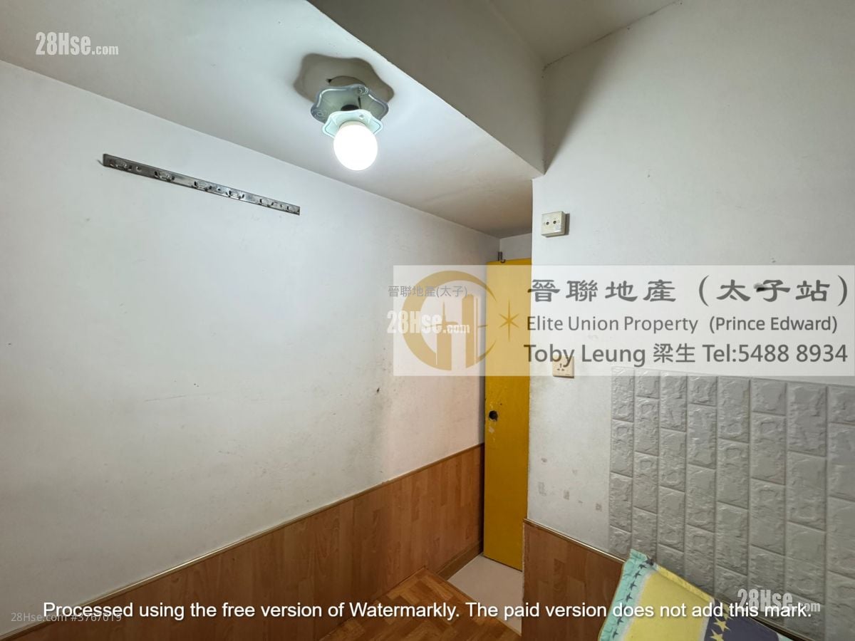 唐楼 售盘 2 房 , 1 浴室 300 平方尺