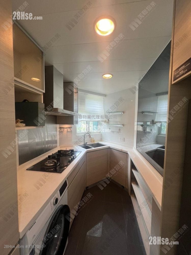 The Beaumount Sell 3 Bedrooms , 1 Bathroom 694 ft²