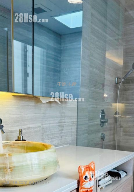 聚豪天下 售盘 3 房 2,447 平方尺