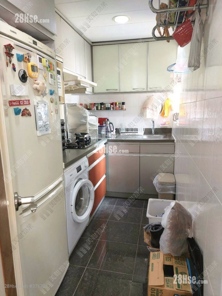 Tseung Kwan O Plaza Sell 2 Bedrooms , 1 Bathroom 453 ft²