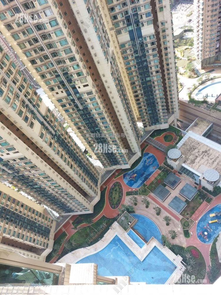 Tseung Kwan O Plaza Sell 2 Bedrooms , 1 Bathroom 453 ft²