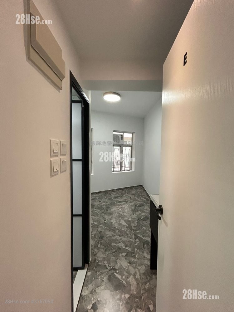 Garden Mansion Rental 1 Bedroom , 1 Bathroom 763 ft²