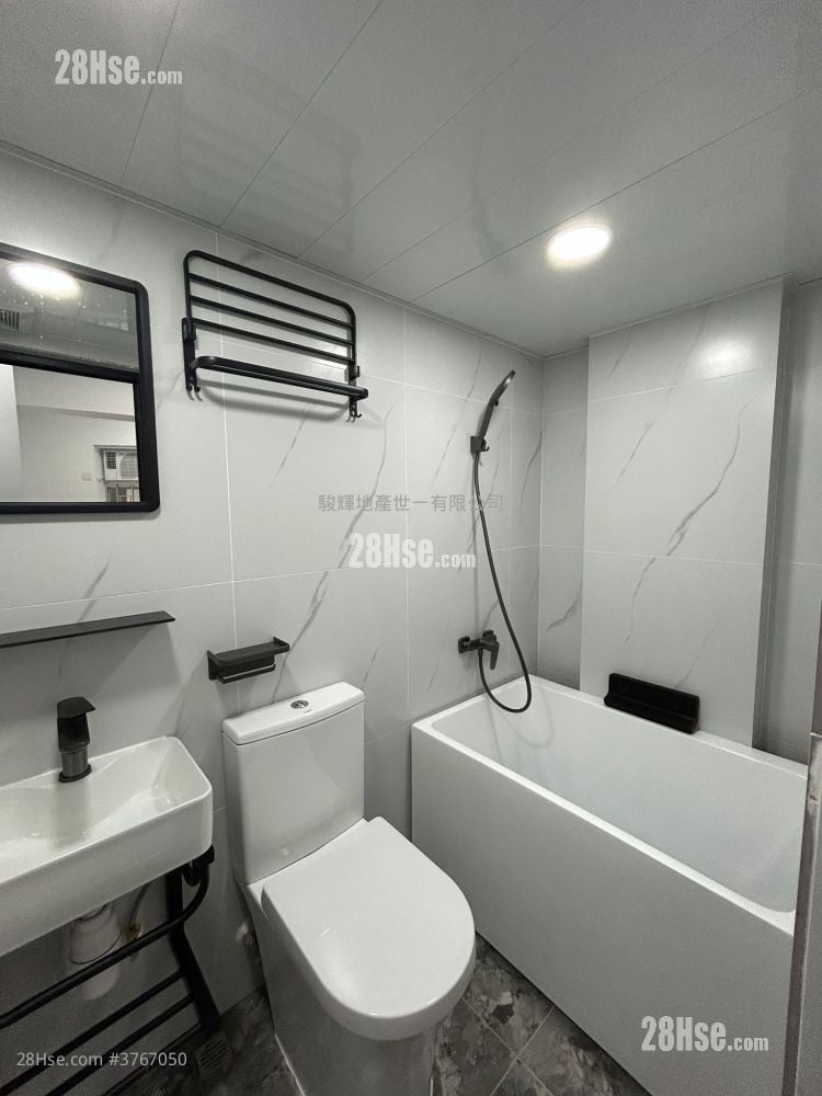 Garden Mansion Rental 1 Bedroom , 1 Bathroom 763 ft²