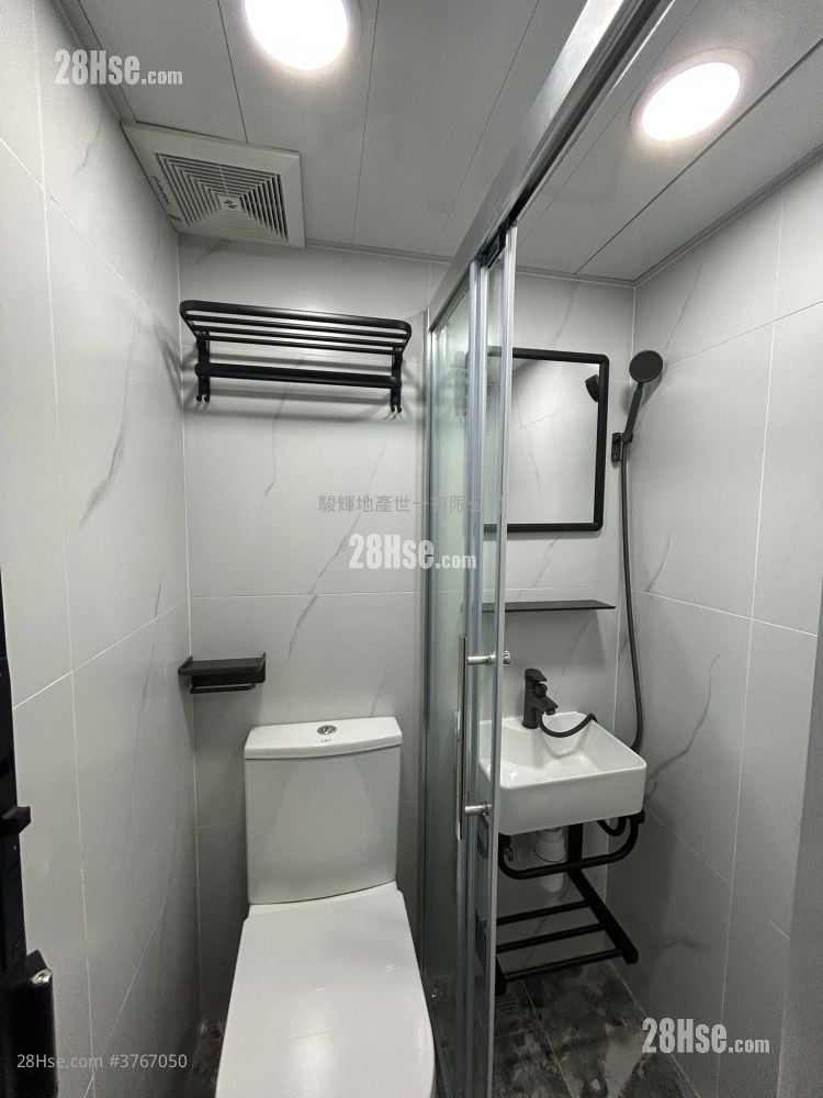 Garden Mansion Rental 1 Bedroom , 1 Bathroom 763 ft²