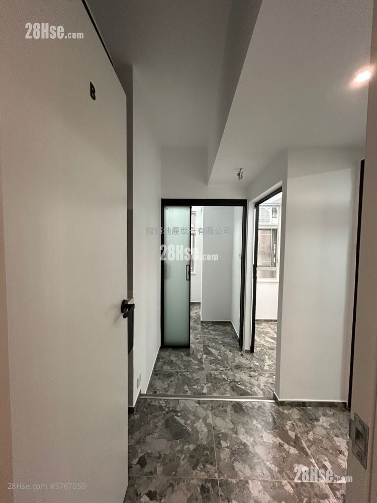 Garden Mansion Rental 1 Bedroom , 1 Bathroom 763 ft²