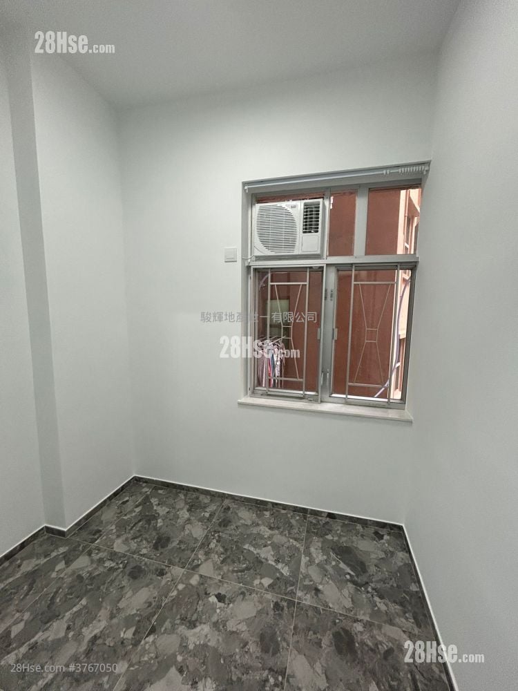 Garden Mansion Rental 1 Bedroom , 1 Bathroom 763 ft²