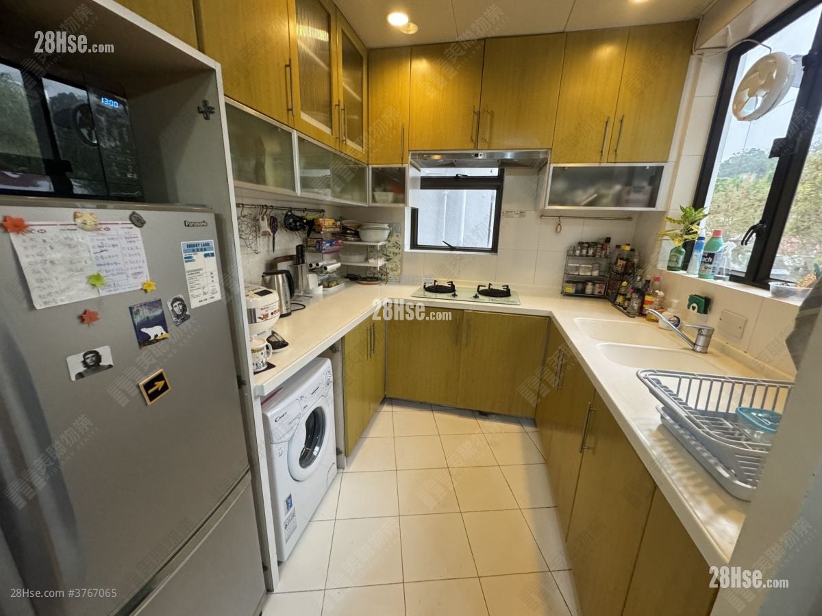 新翠山庄 售盘 3 房 915 平方尺