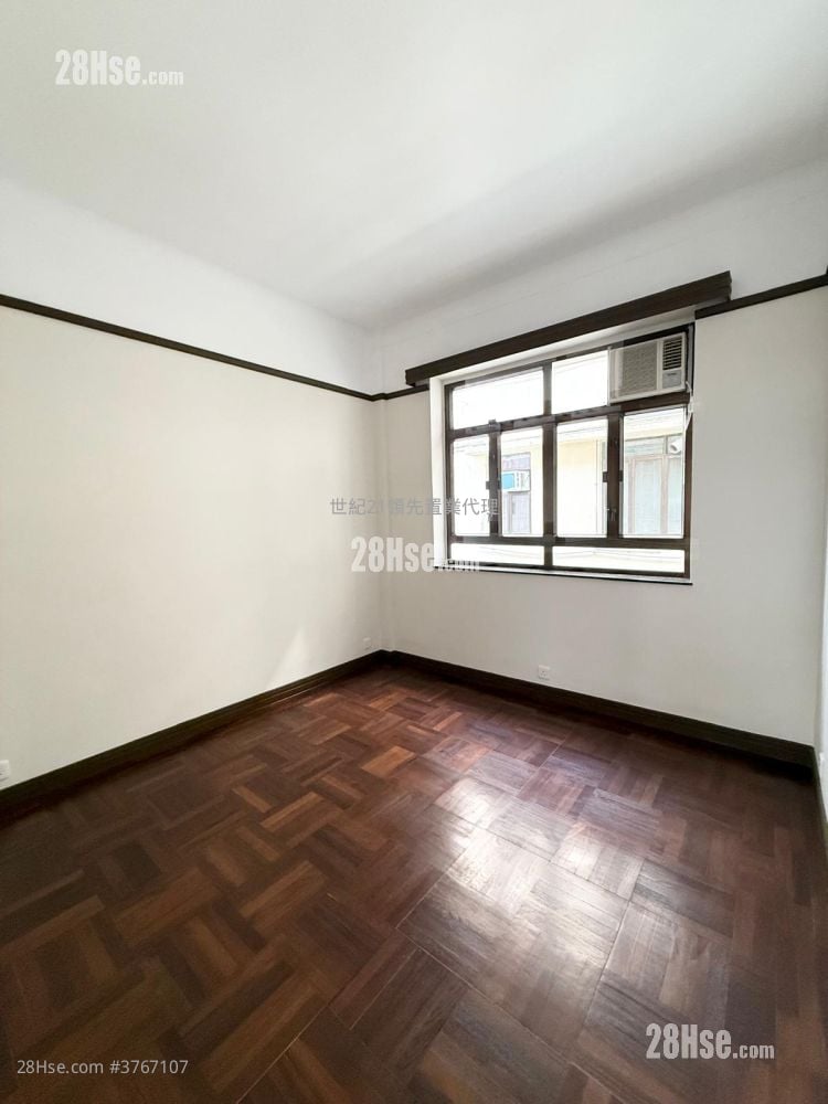 5-7 Belfran Road Rental 4 Bedrooms , 3 Bathrooms 1,679 ft²