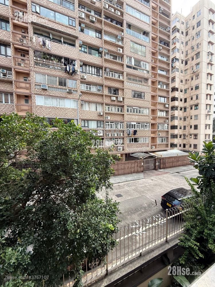 5-7 Belfran Road Rental 4 Bedrooms , 3 Bathrooms 1,679 ft²