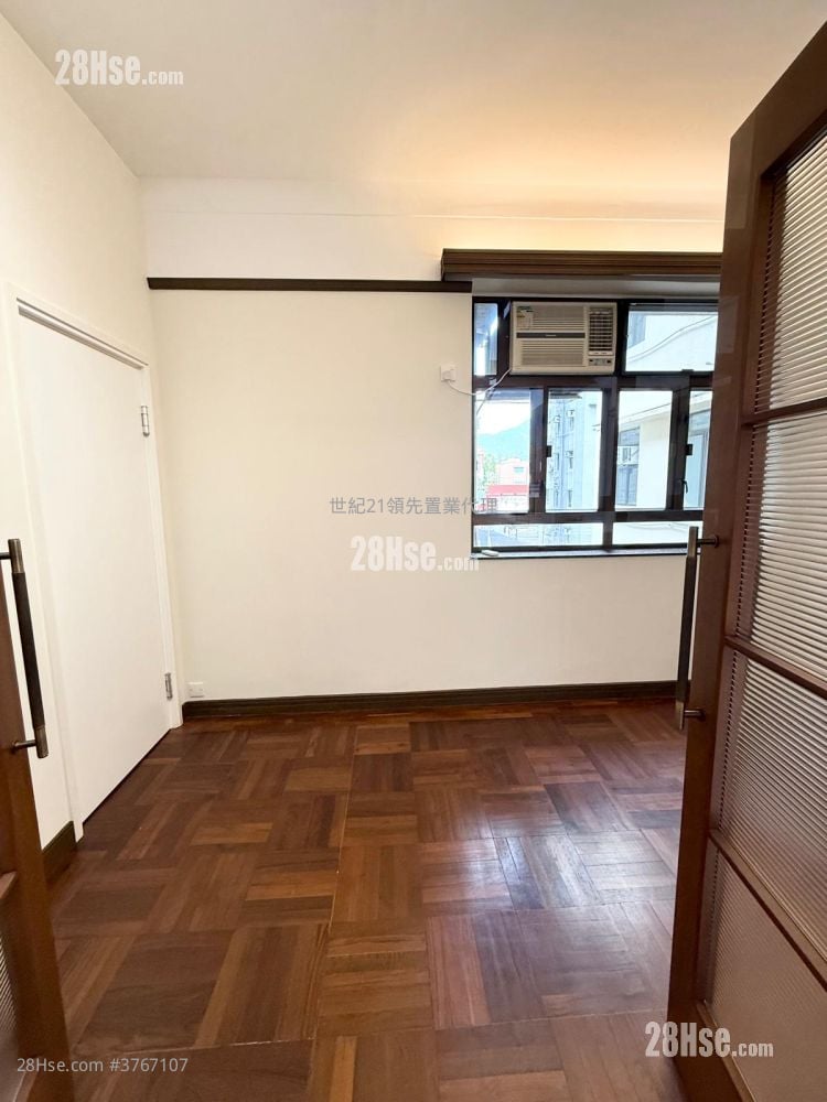 5-7 Belfran Road Rental 4 Bedrooms , 3 Bathrooms 1,679 ft²