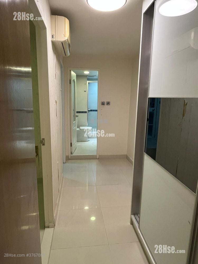 Mei Foo Sun Chuen Sell 2 Bedrooms 553 ft²