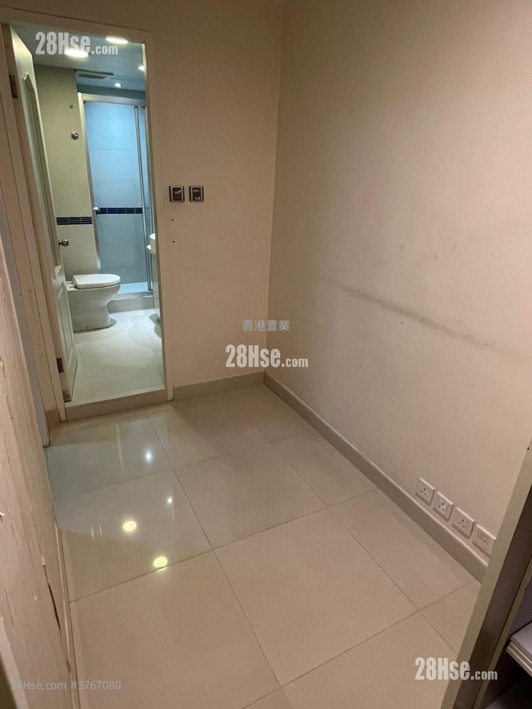 Mei Foo Sun Chuen Sell 2 Bedrooms 553 ft²