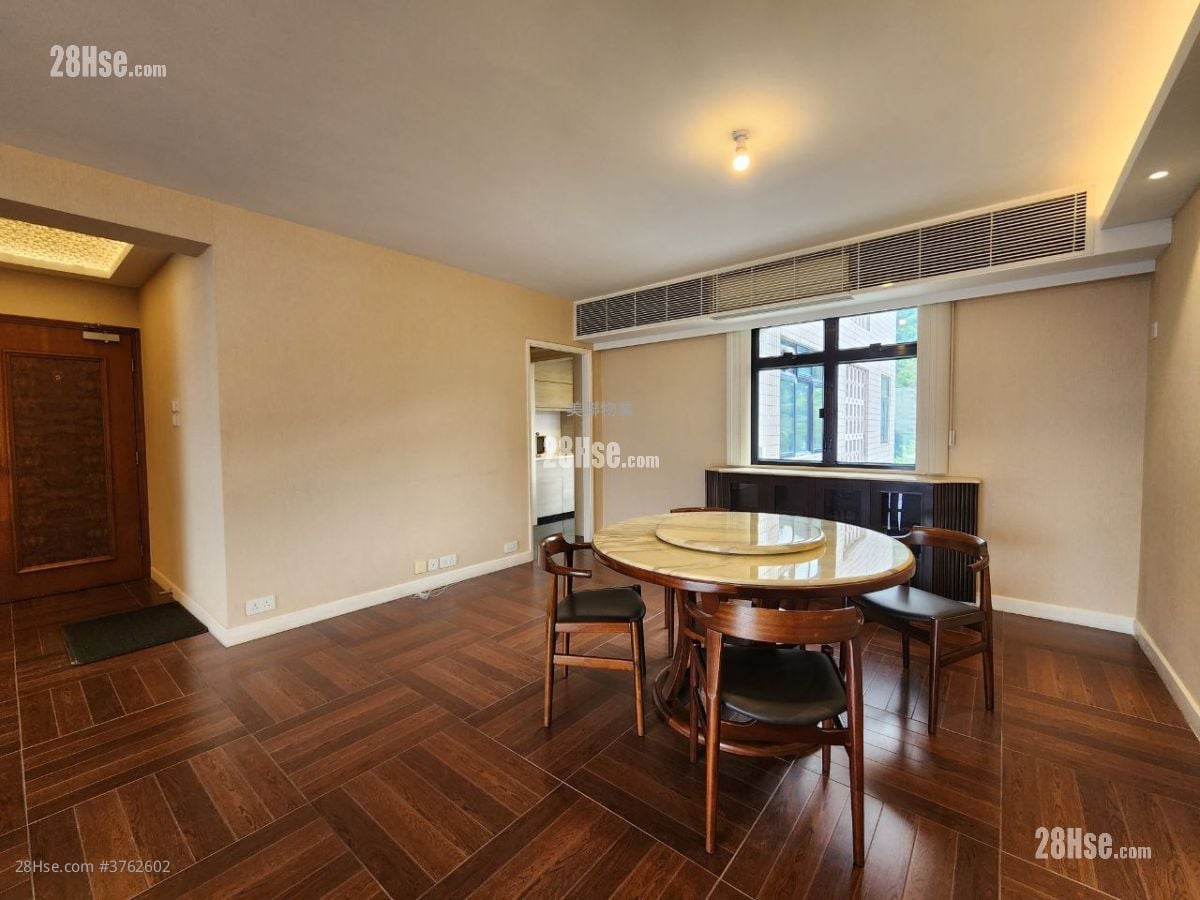 厅: 世界花园 售盘 4 房 , 3 浴室 1,800 平方尺