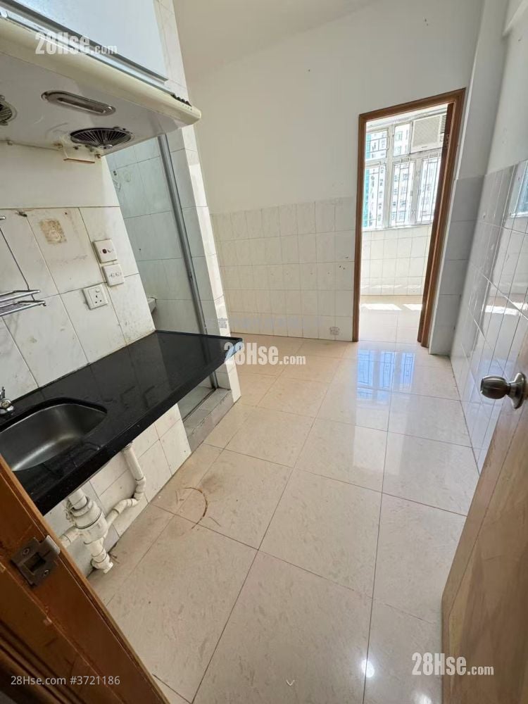 宏华大厦 租盘 1 房 , 1 浴室 150 平方尺