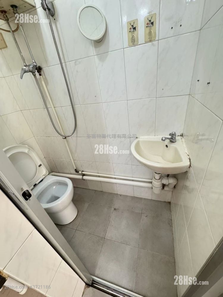 宏华大厦 租盘 1 房 , 1 浴室 150 平方尺