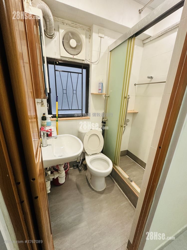 德仁大厦 售盘 2 房 , 1 浴室 302 平方尺