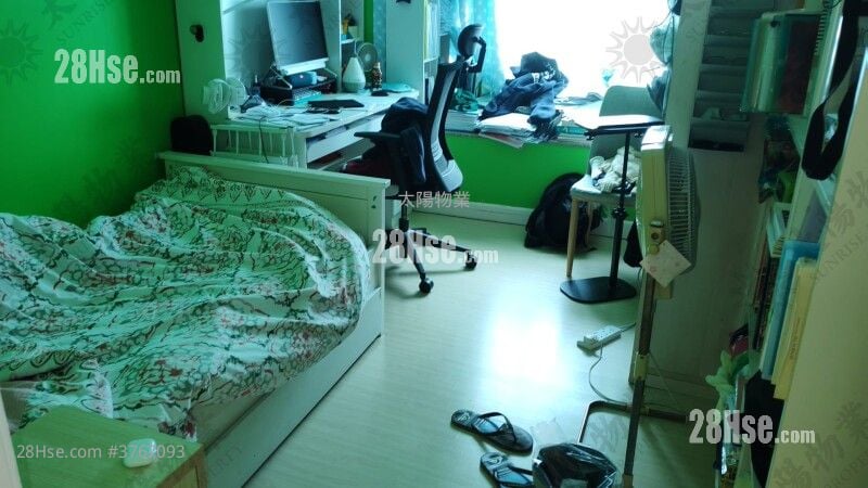 Royal Peninsula Sell 4 Bedrooms 1,051 ft²