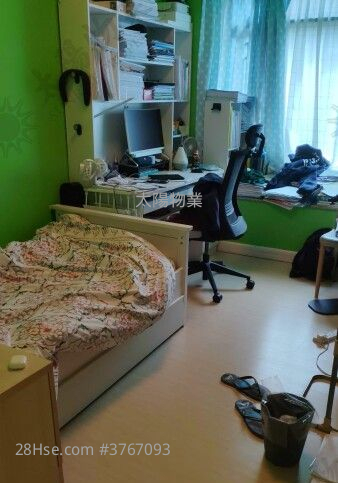 Royal Peninsula Sell 4 Bedrooms 1,051 ft²