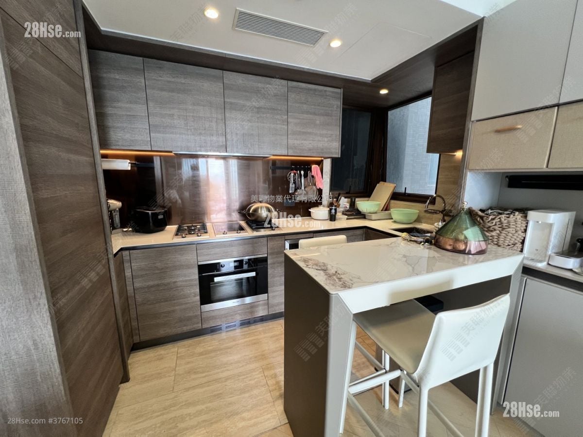 Lp10 Sell 3 Bedrooms 880 ft²