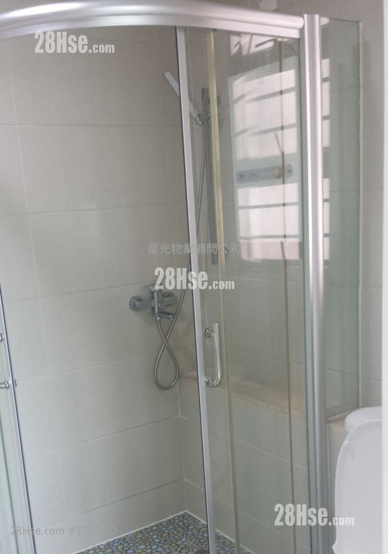 Jubilant Place Sell 4 Bedrooms , 2 Bathrooms 775 ft²