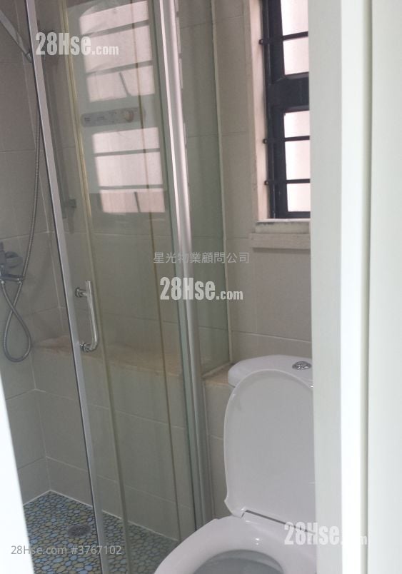 Jubilant Place Sell 4 Bedrooms , 2 Bathrooms 775 ft²