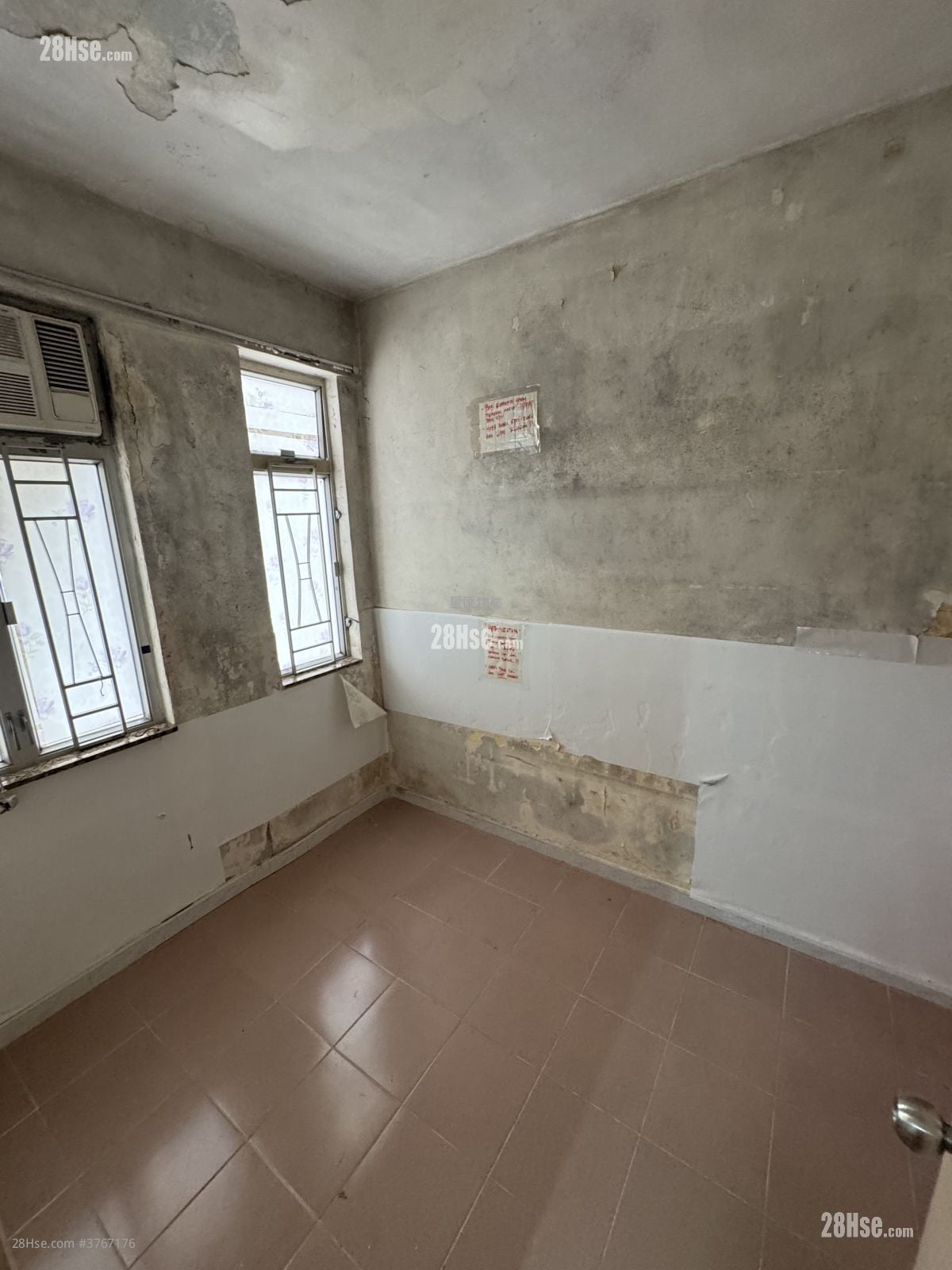 Lux Theatre Building Sell 3 Bedrooms , 3 Bathrooms 445 ft²