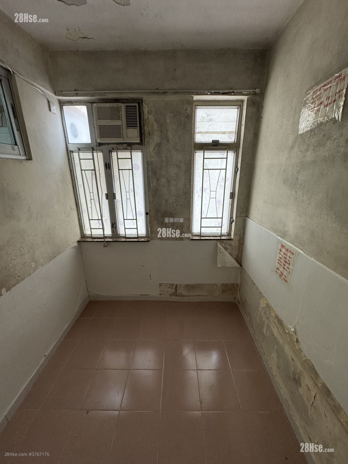 Lux Theatre Building Sell 3 Bedrooms , 3 Bathrooms 445 ft²