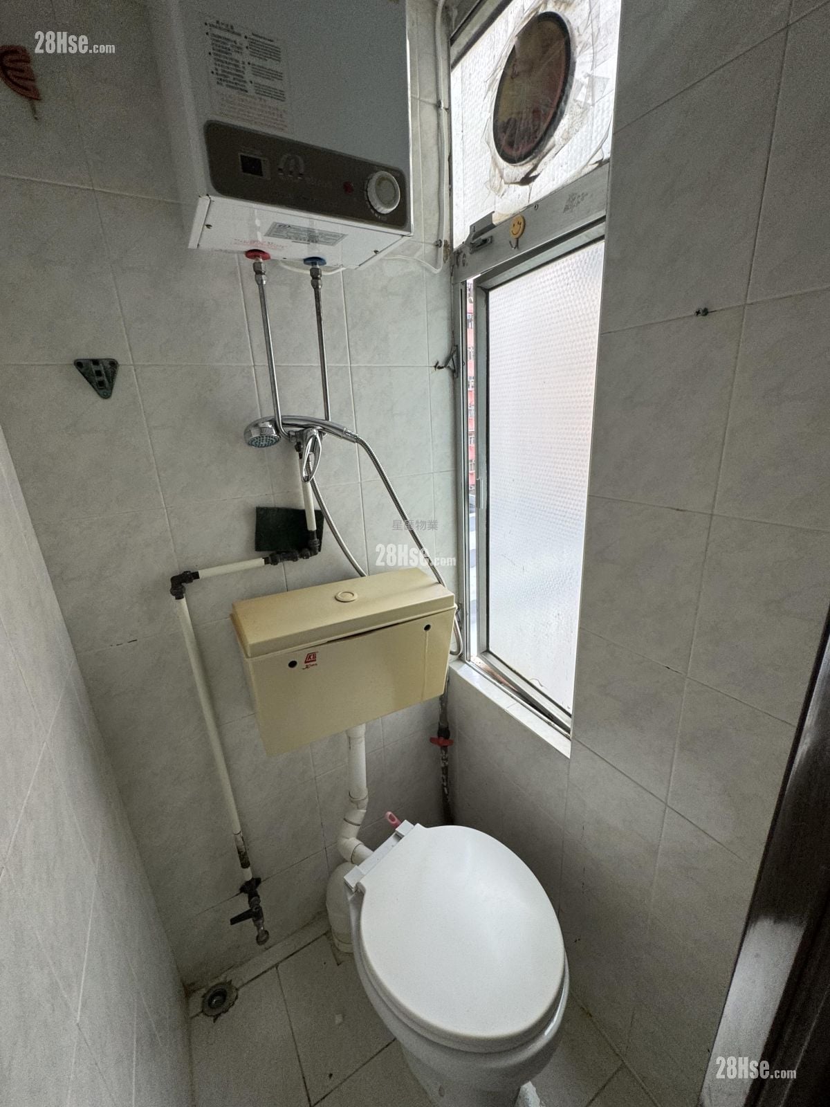 Lux Theatre Building Sell 3 Bedrooms , 3 Bathrooms 445 ft²