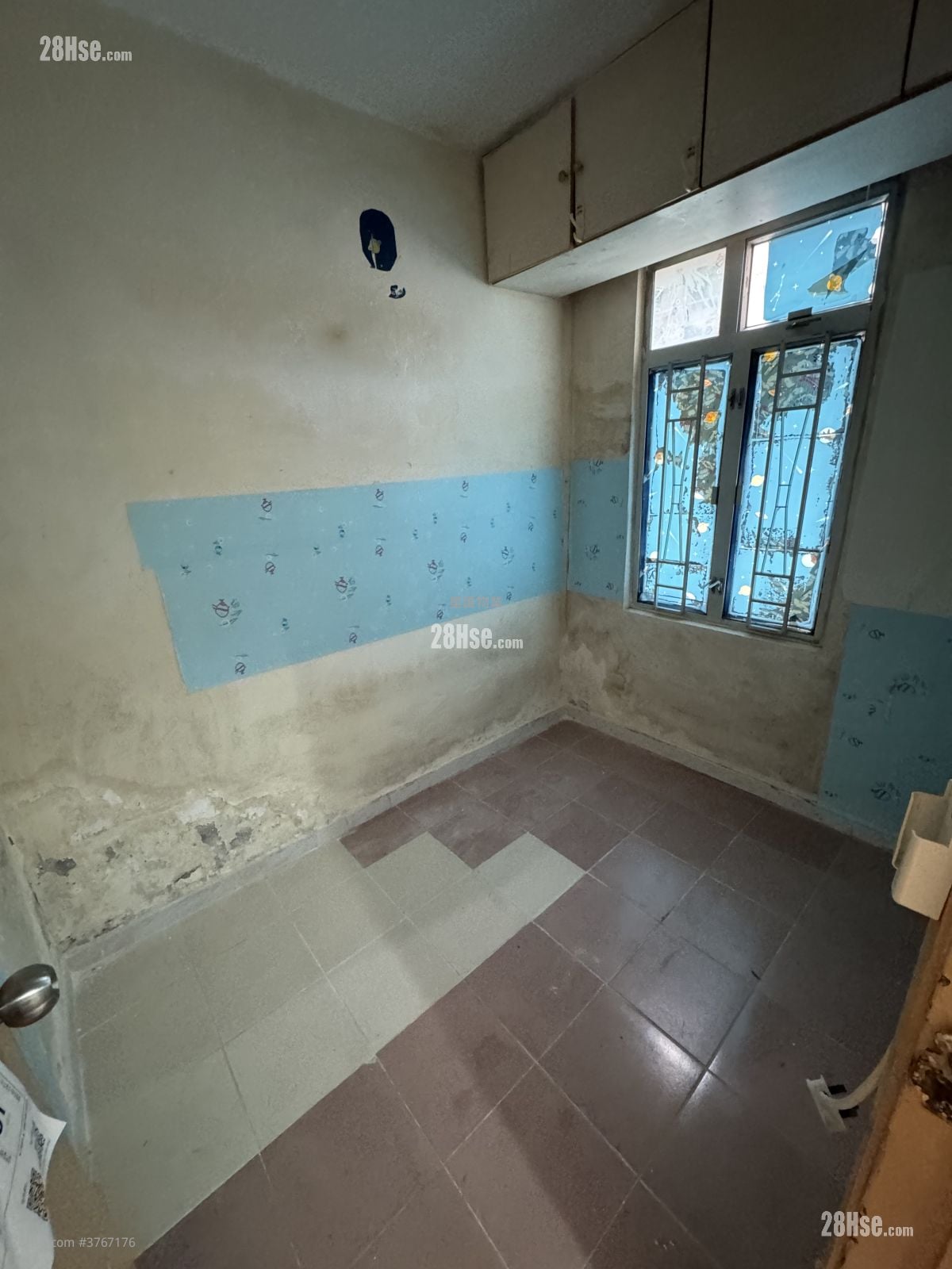 Lux Theatre Building Sell 3 Bedrooms , 3 Bathrooms 445 ft²