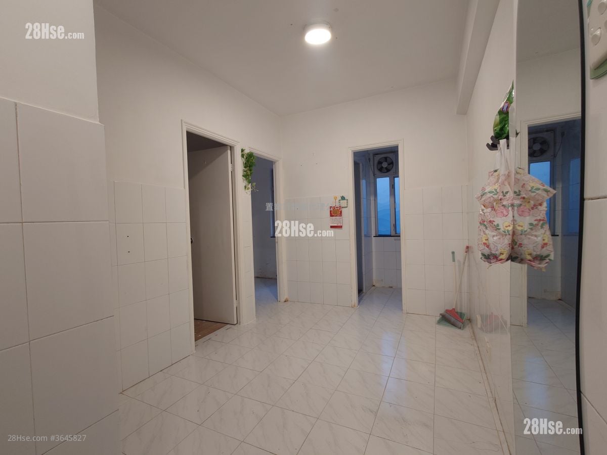 唐樓 租盤 2 房 280 平方呎