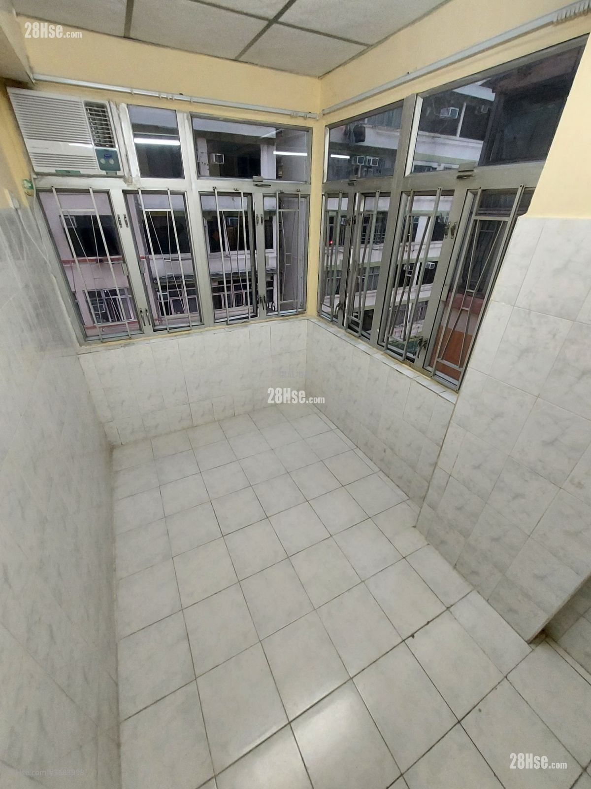 19 Pak Tai Street Rental Studio , 1 Bathroom 120 ft²