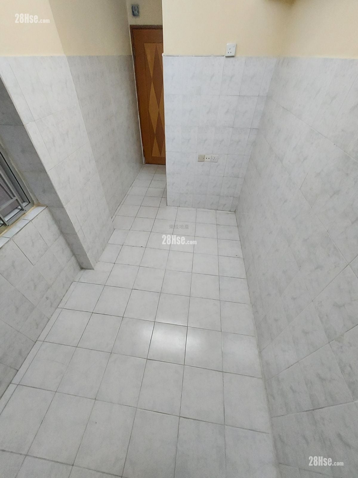 19 Pak Tai Street Rental Studio , 1 Bathroom 120 ft²